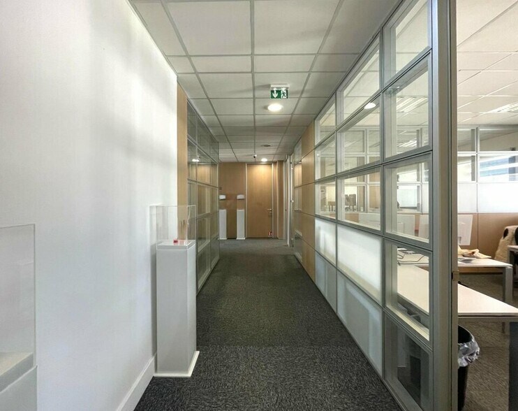 Bureau dans Cagnes-sur-Mer à vendre - Photo intérieure – Image 3 sur 10