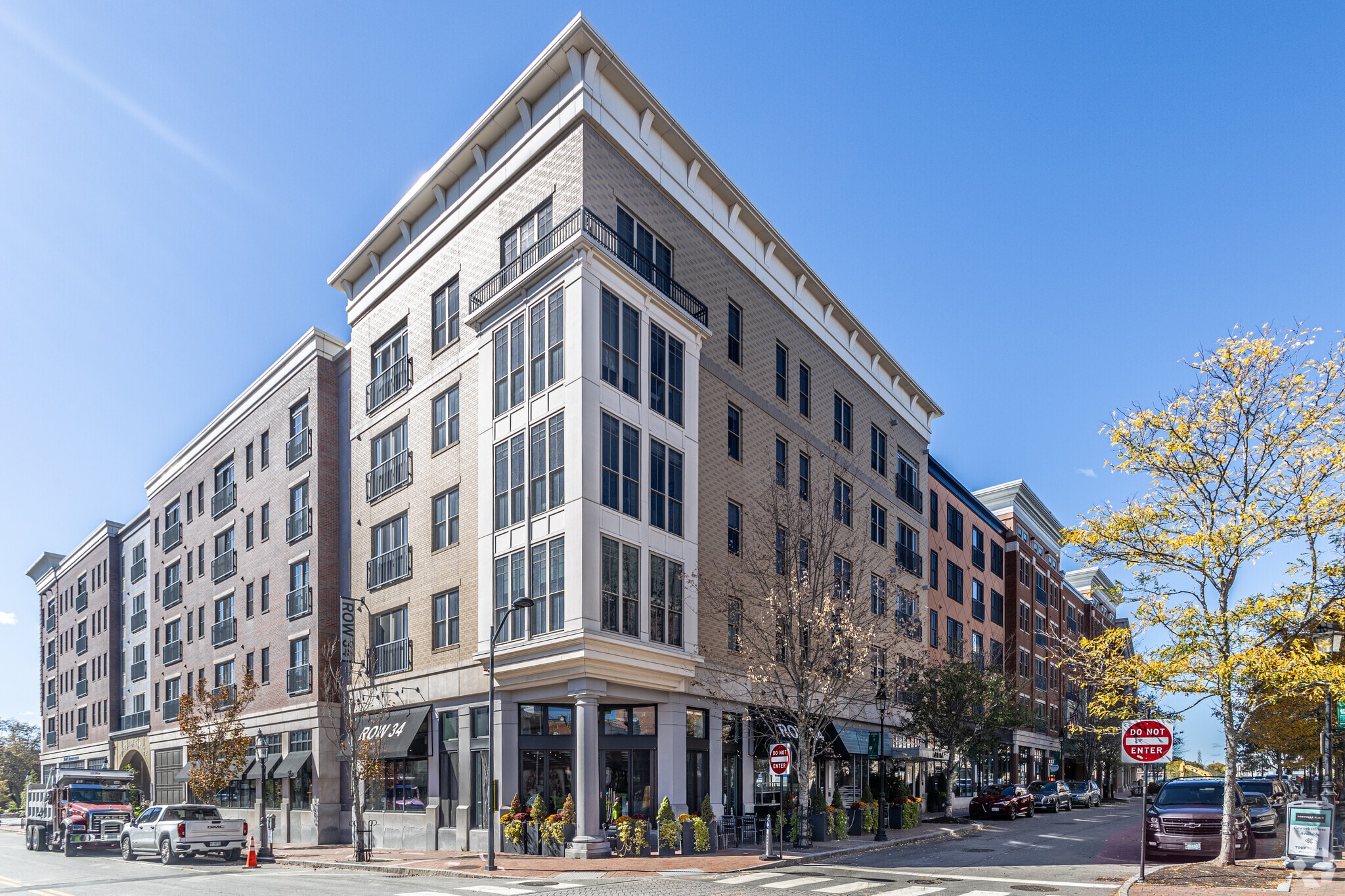 7 Portwalk Pl, Portsmouth, NH à louer Photo de l’immeuble– Image 1 sur 1