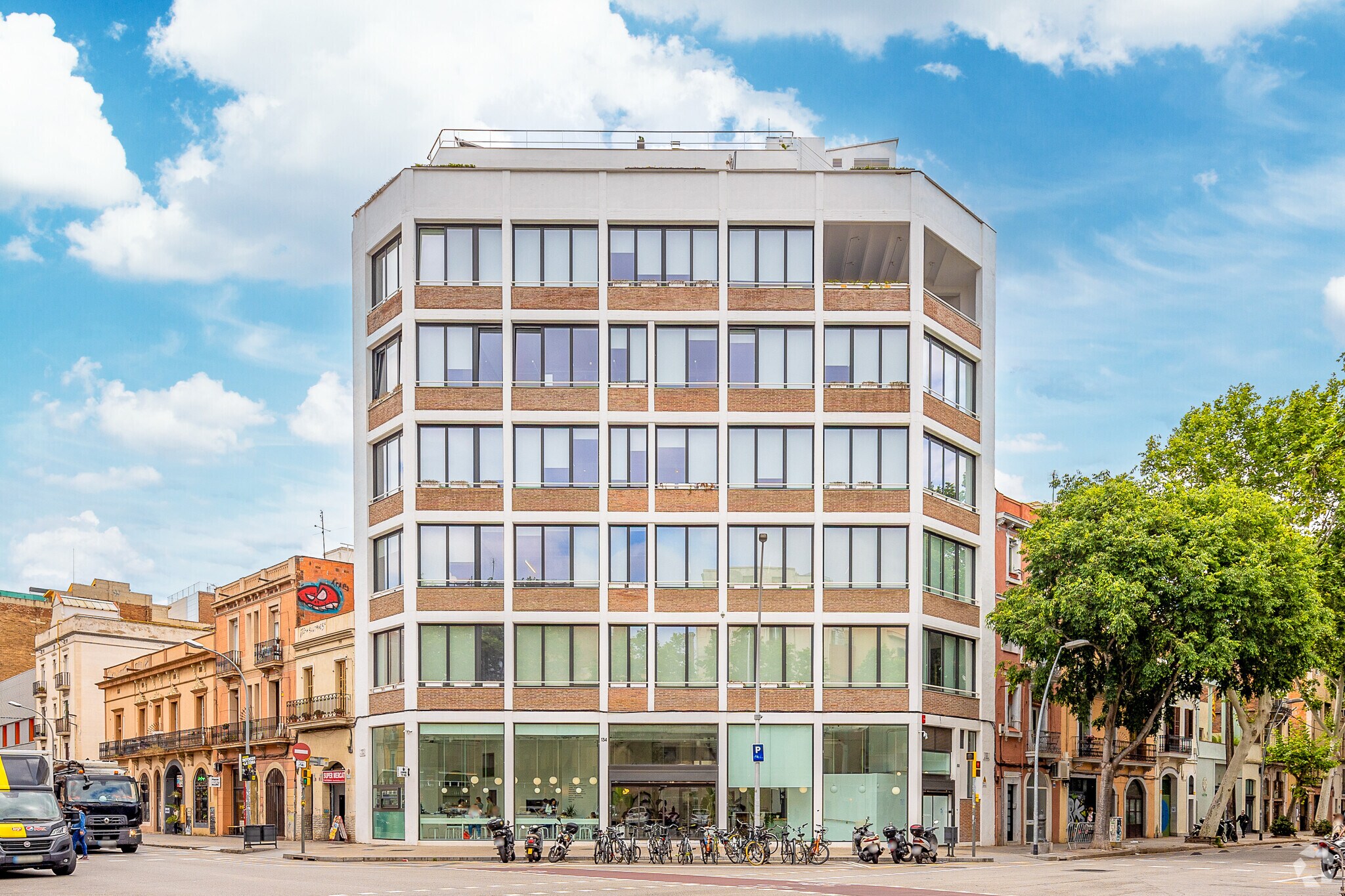 Bureau dans Barcelone, Barcelona à louer Photo principale– Image 1 sur 6