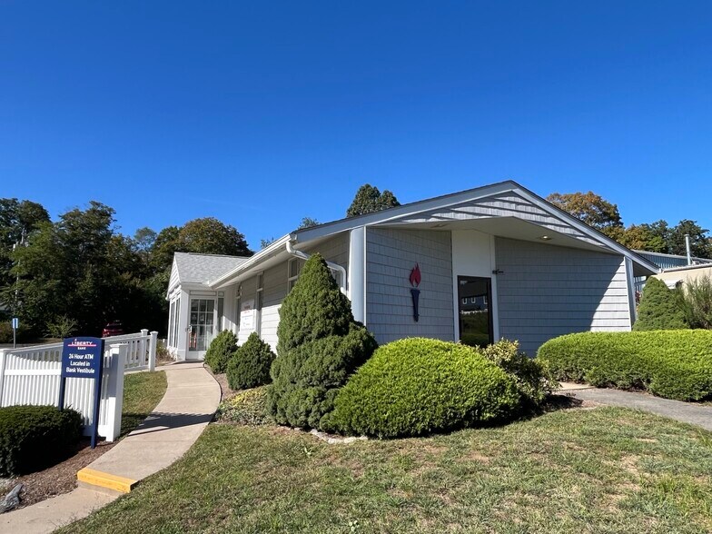 116 Bridge Rd, Haddam, CT à louer - Photo de l’immeuble – Image 2 sur 8