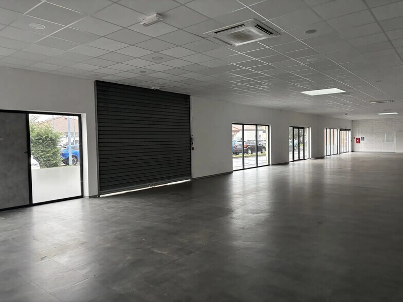 Local d’activités dans Feurs à louer - Photo intérieure – Image 2 sur 5