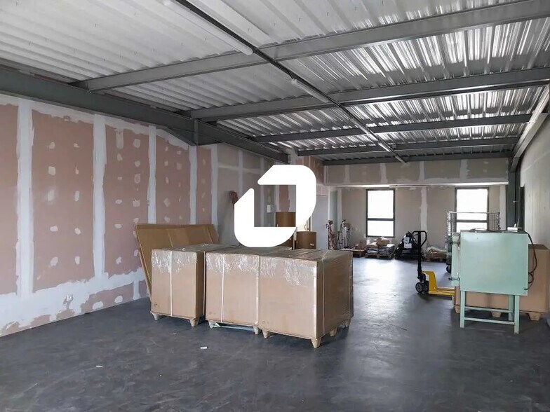 Bureau dans Grabels à louer - Photo de l’immeuble – Image 2 sur 8