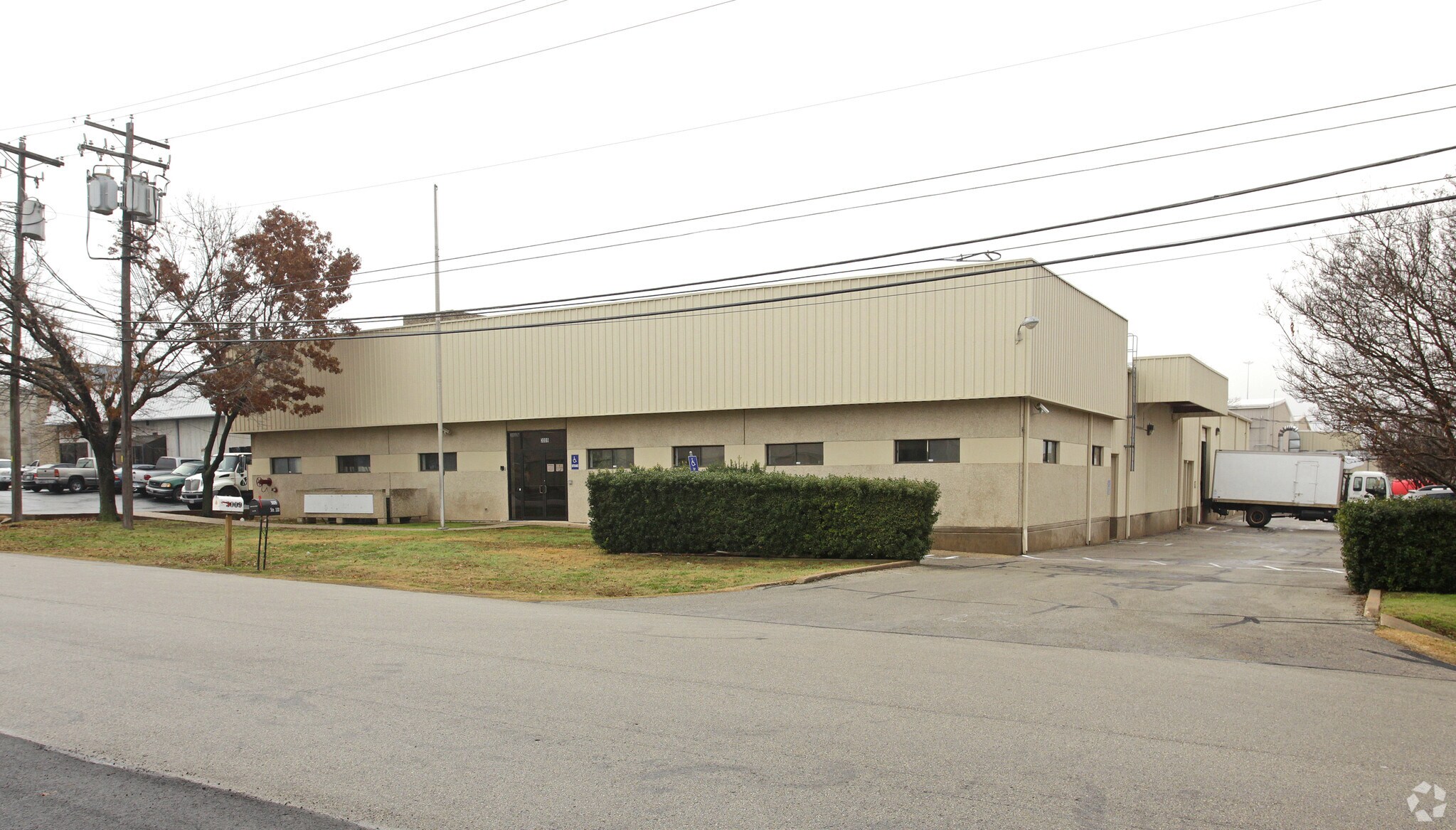 3009 Industrial Ter, Austin, TX à louer Photo principale– Image 1 sur 9