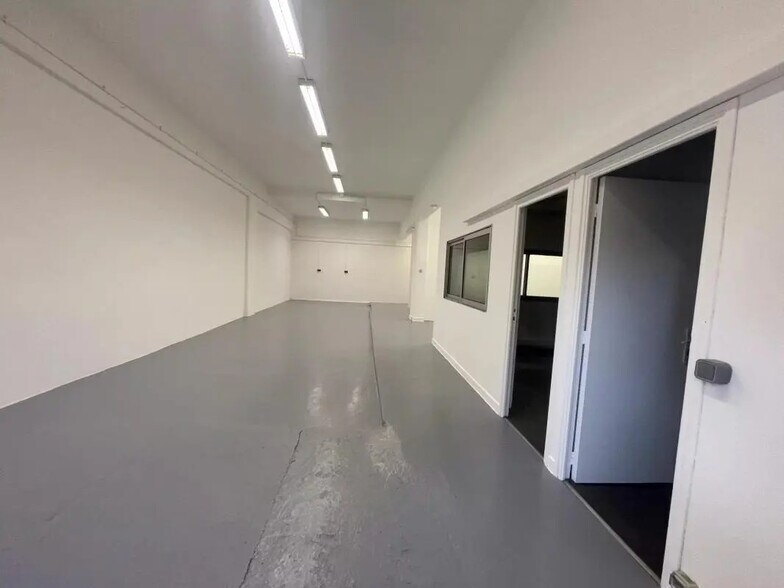 Local commercial dans Antibes à vendre - Photo intérieure – Image 2 sur 14