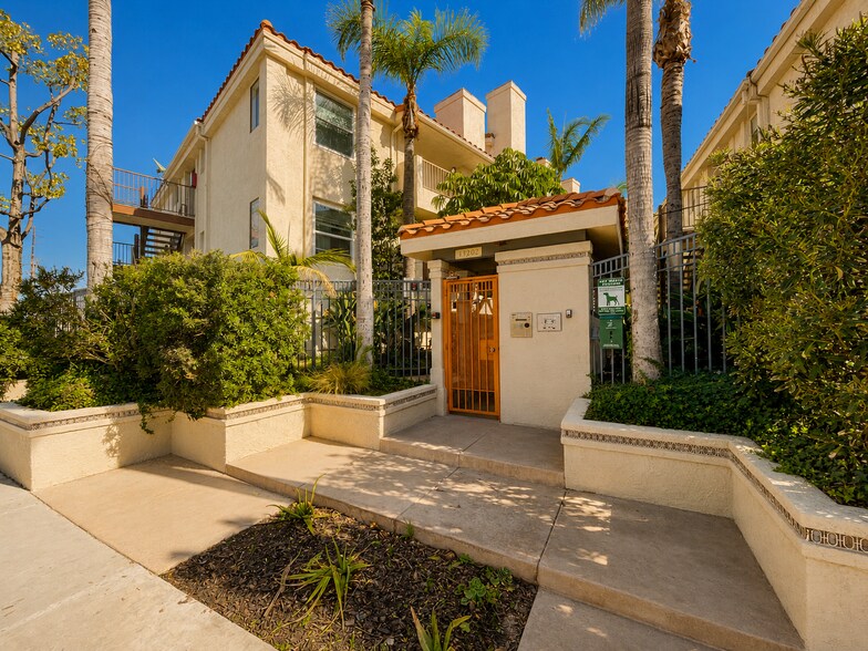 13202 Downey Ave, Paramount, CA à vendre - Photo de l’immeuble – Image 3 sur 21