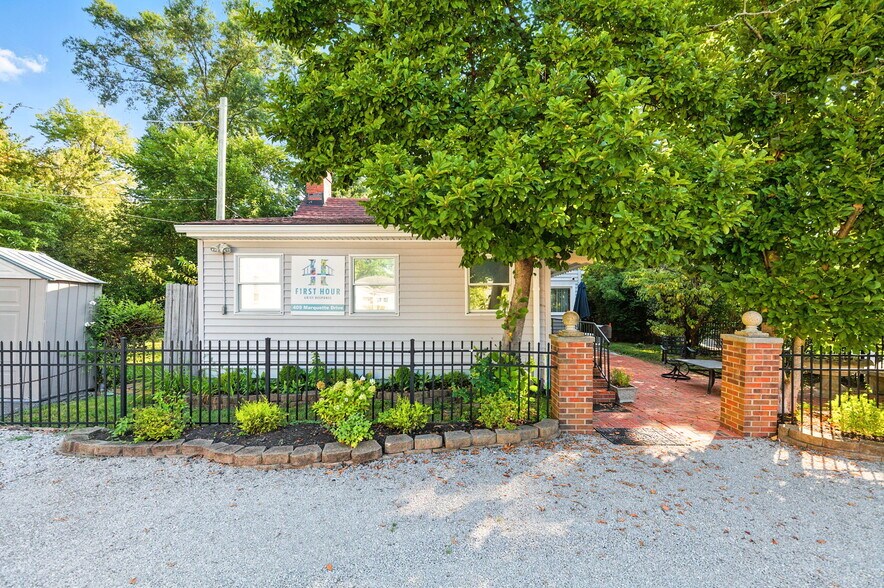 409 Marquette Dr, Louisville, KY à vendre - Photo de l’immeuble – Image 2 sur 43