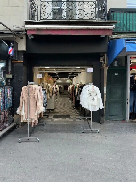 Local commercial dans Paris à louer - Photo de l’immeuble – Image 2 sur 2