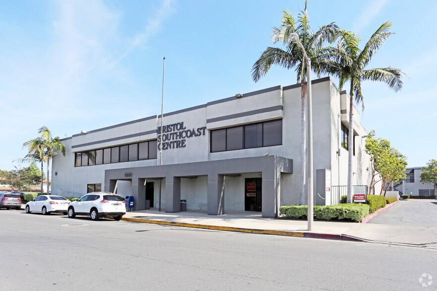 1220 Hemlock Way, Santa Ana, CA à louer - Photo de l’immeuble – Image 2 sur 8