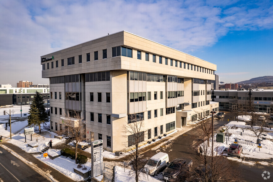 1100-1200 Av Beaumont, Mt Royal, QC à louer - Photo principale – Image 1 sur 4