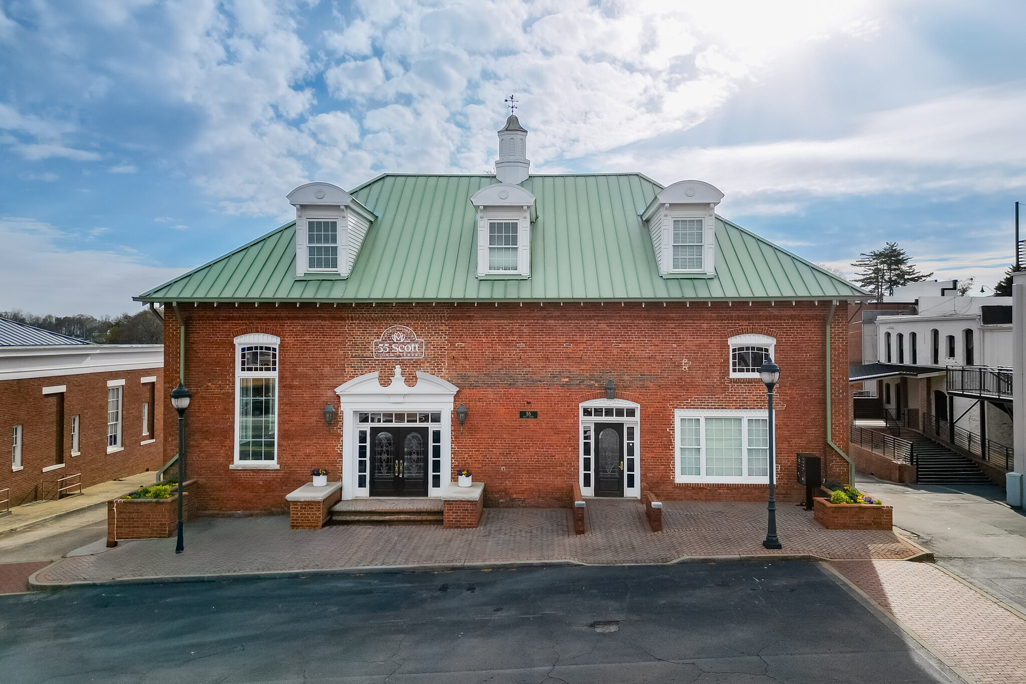 55 Scott St, Buford, GA à louer Photo principale– Image 1 sur 83