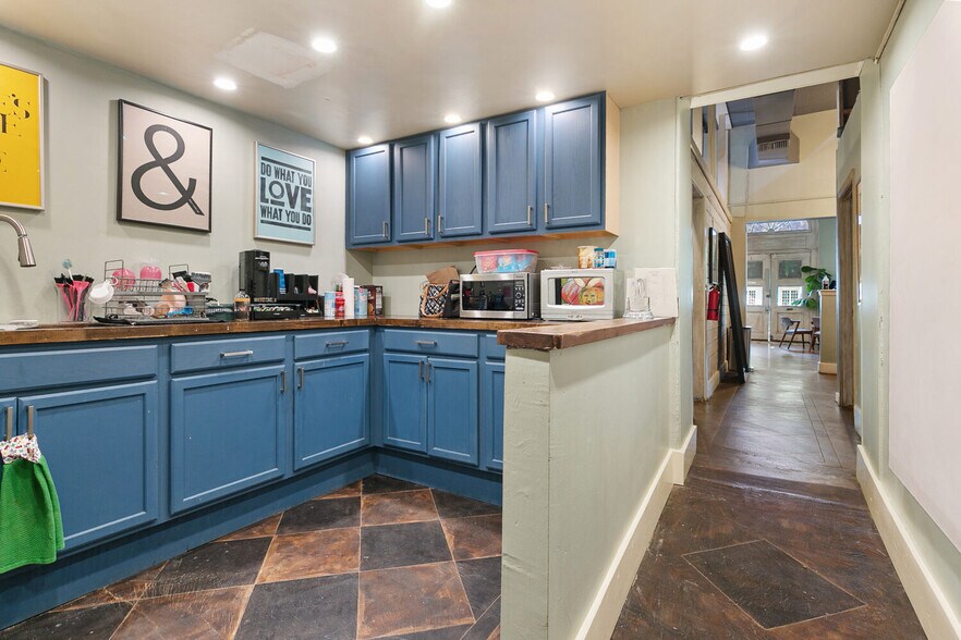 8025 Maple St, New Orleans, LA à vendre - Photo intérieure – Image 3 sur 4