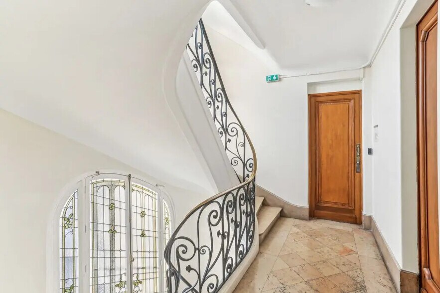 1-3 Rue De Metz, Paris à louer - Photo de l’immeuble – Image 2 sur 7