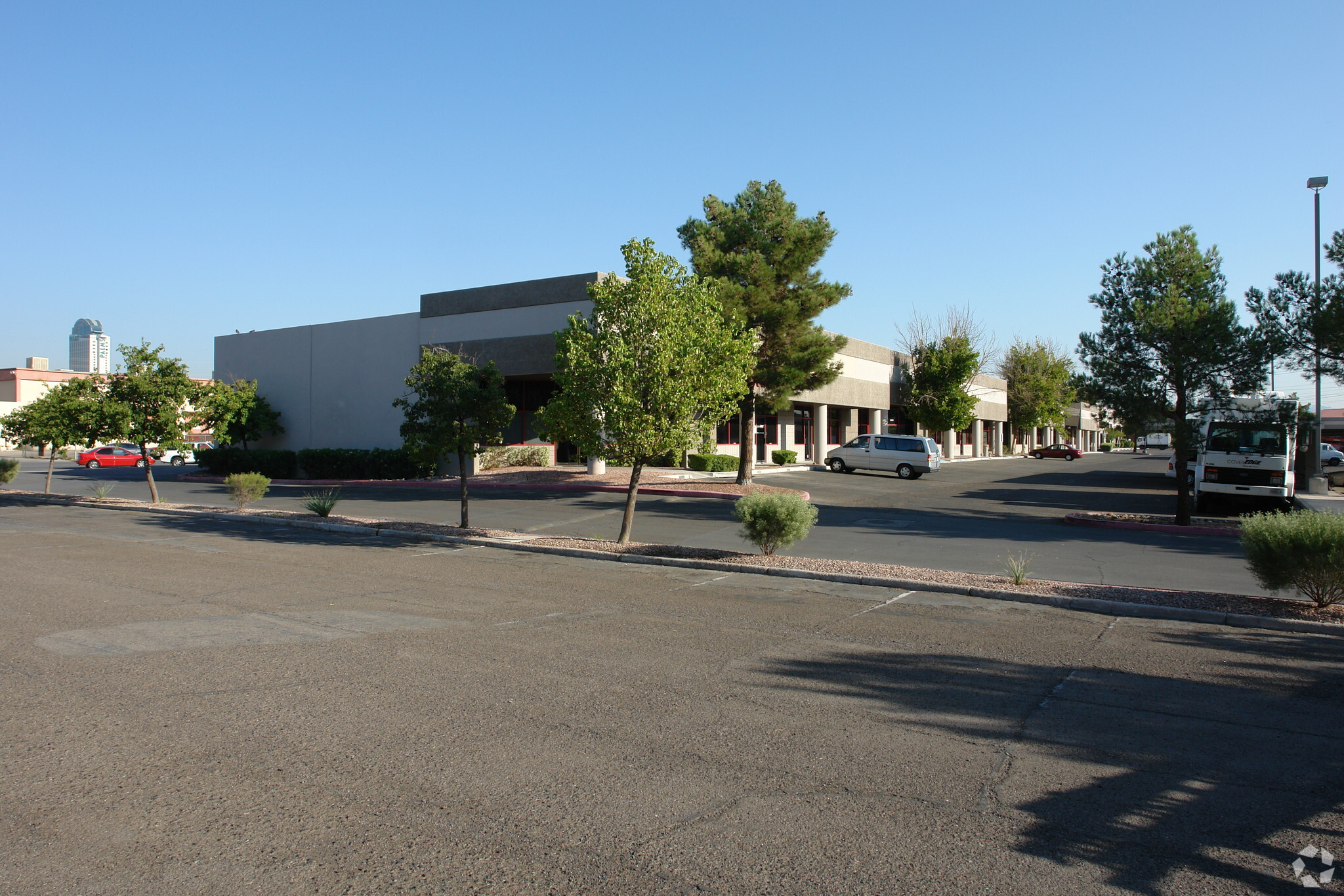4325 Dean Martin Dr, Las Vegas, NV à vendre Photo principale– Image 1 sur 7