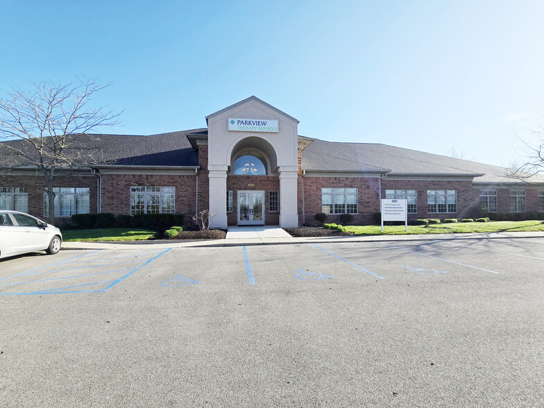 1001 Chestnut Hills Pky, Fort Wayne, IN à louer - Photo de l’immeuble – Image 1 sur 9