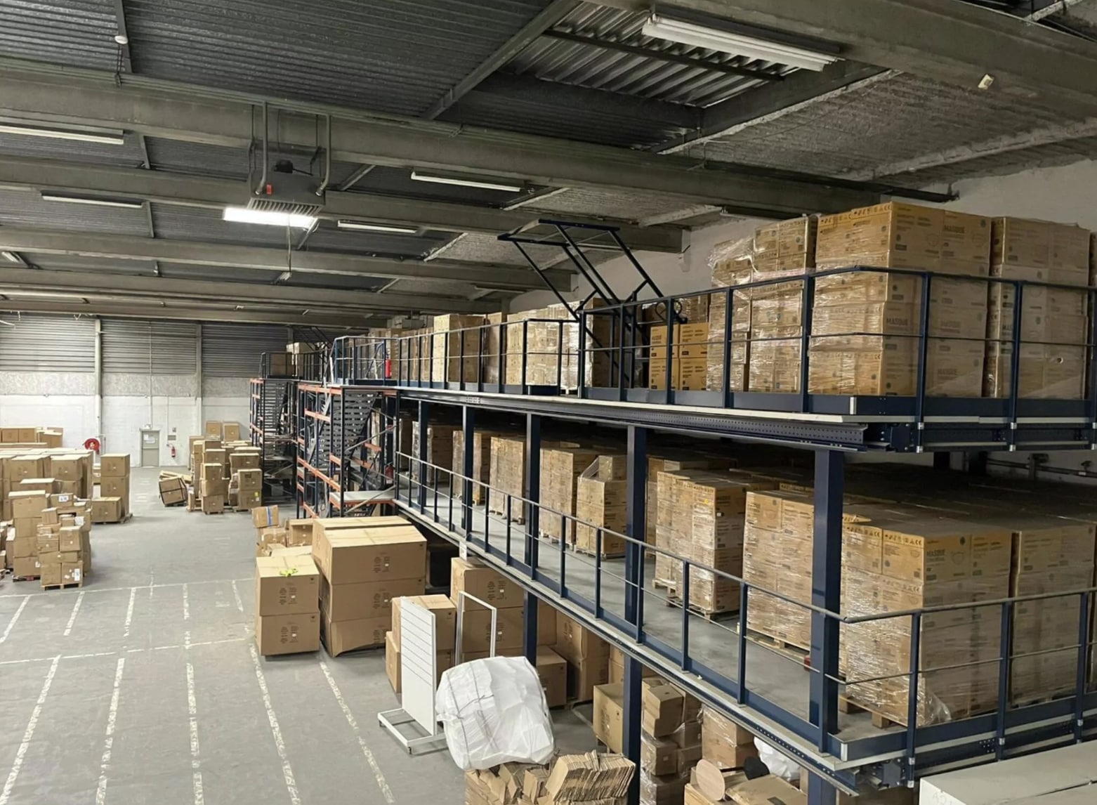 Industriel/Logistique dans Épône à louer Photo intérieure– Image 1 sur 6