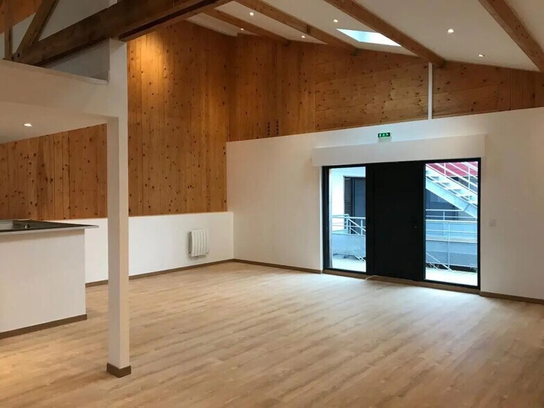 Bureau dans Saint-Herblain à louer - Photo de l’immeuble – Image 2 sur 7