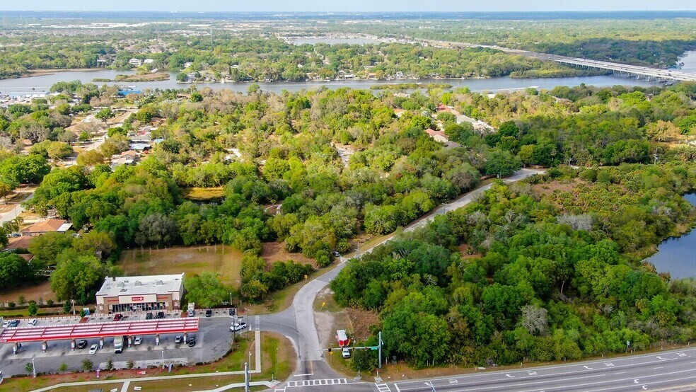 9236-9248 Old Gibsonton Dr, Gibsonton, FL à vendre - Photo principale – Image 1 sur 24