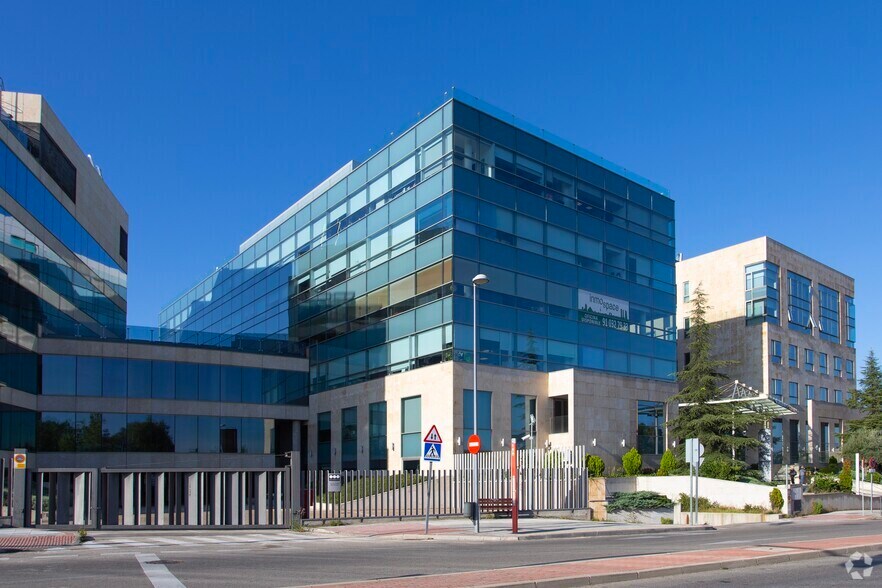 Avenida Transición Española, 24, Alcobendas, Madrid à louer - Photo principale – Image 1 sur 5