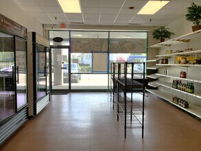 33-193 S Rand Rd, Lake Zurich, IL à louer Photo intérieure– Image 2 sur 4