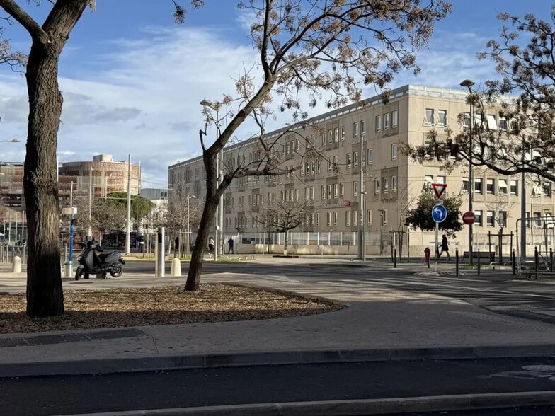 Local commercial dans Montpellier à vendre - Photo de l’immeuble – Image 3 sur 12