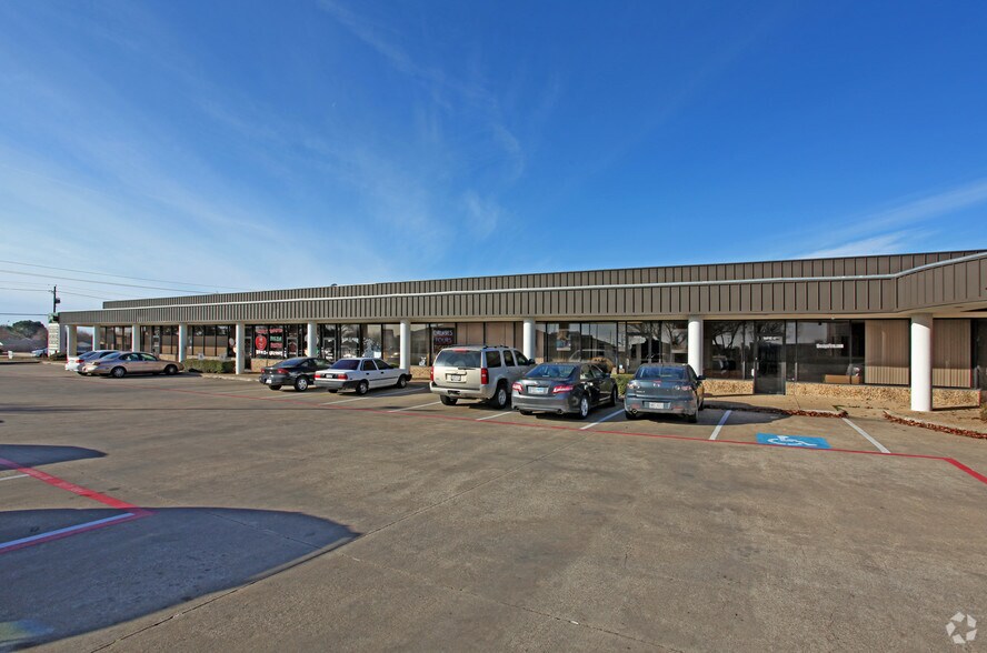803 E Main St, Allen, TX à louer - Photo de l’immeuble – Image 3 sur 3