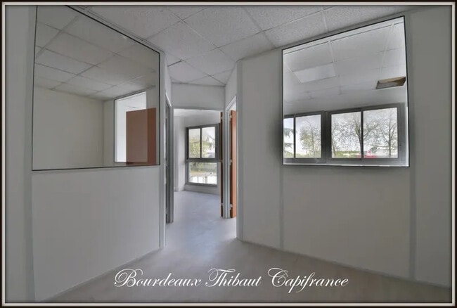 Plus de détails pour Bureau à louer