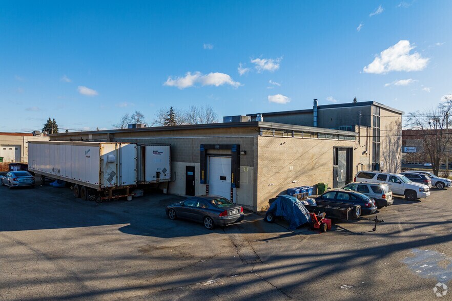 271 Av Labrosse, Pointe-claire, QC à louer - Photo de l’immeuble – Image 3 sur 4
