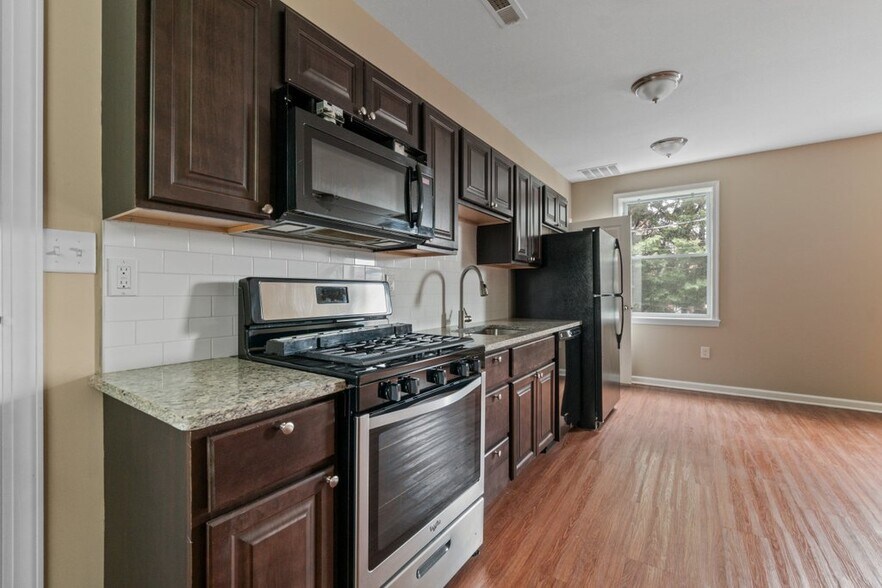 601 Whitelock St, Baltimore, MD à vendre - Photo de l’immeuble – Image 2 sur 35