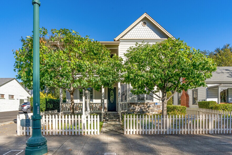 722 Broadway, Sonoma, CA à louer - Photo de l’immeuble – Image 1 sur 16