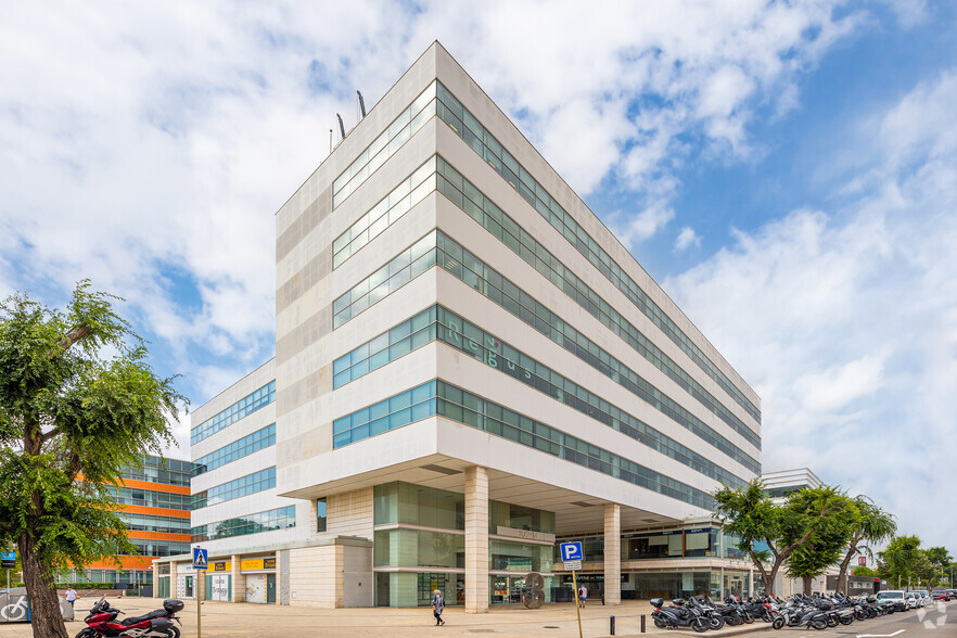 Bureau dans Plaça de la Pau, 1, Cornellà de Llobregat à louer - Photo principale – Image 1 sur 2