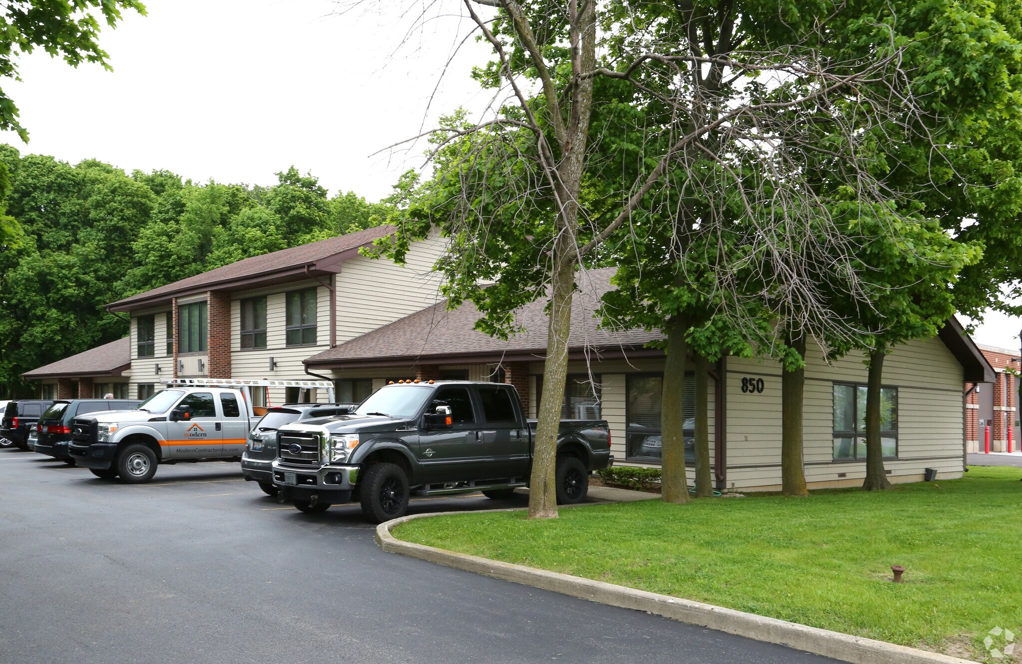 850 E Grand Ave, Lake Villa, IL à louer Photo principale– Image 1 sur 13