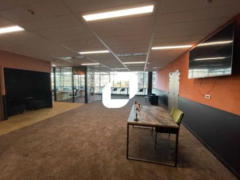 Bureau dans Montrouge à louer - Photo de l’immeuble – Image 2 sur 18