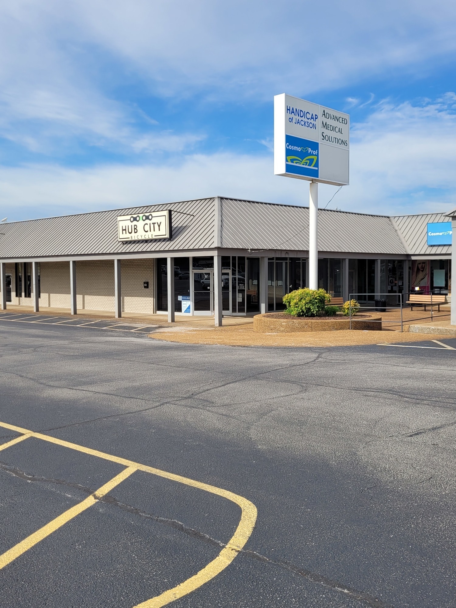 581-621 Old Hickory Blvd, Jackson, TN à louer Photo de l’immeuble– Image 1 sur 3