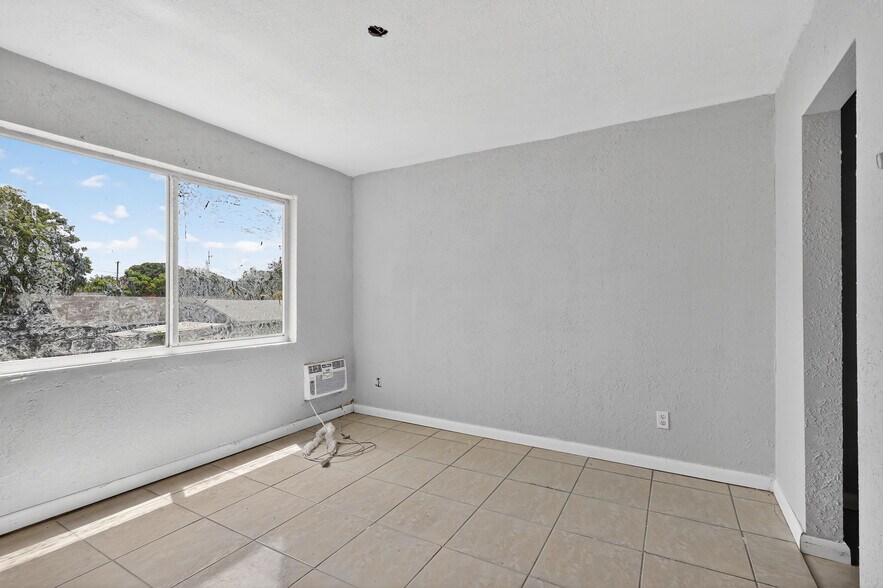 7001 NW 15th Ave, Miami, FL à vendre - Photo intérieure – Image 3 sur 63