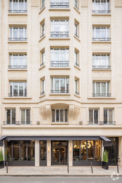 Bureau dans Paris à louer - Photo de l’immeuble – Image 2 sur 2