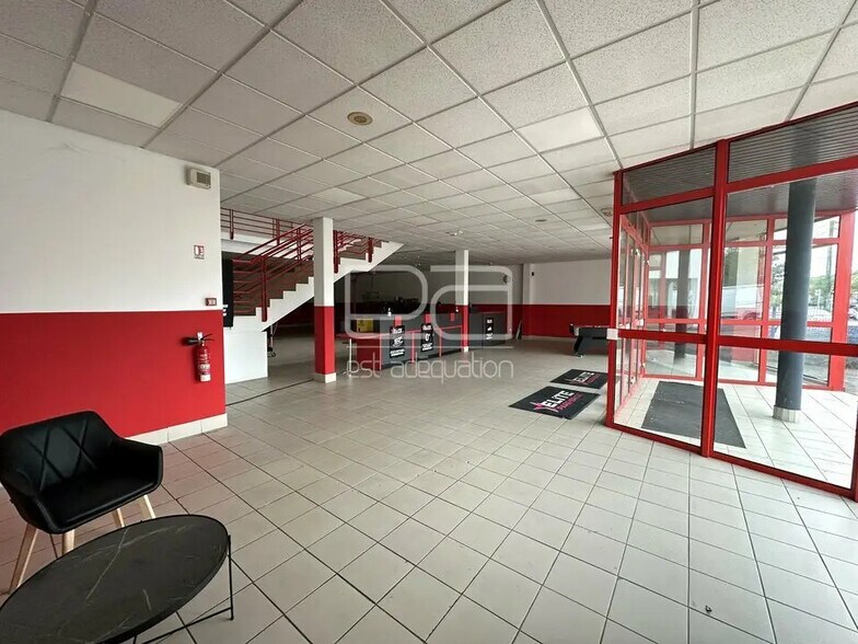 Local commercial dans Essey-lès-Nancy à louer - Photo de l’immeuble – Image 3 sur 14