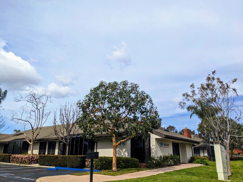 3151 Airway Ave, Costa Mesa, CA à vendre - Photo de l’immeuble – Image 2 sur 4