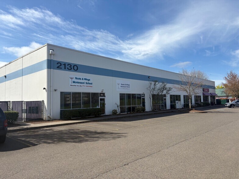 2130 NE Griffin Oaks St, Hillsboro, OR à louer - Photo principale – Image 1 sur 7