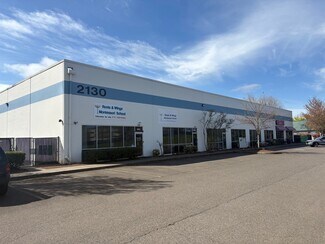 Plus de détails pour 2130 NE Griffin Oaks St, Hillsboro, OR - Local d'activités à louer