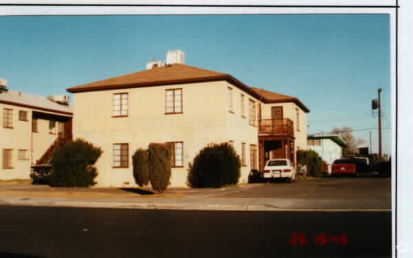 1707 Santa Paula Dr, Las Vegas, NV à vendre - Photo de l’immeuble – Image 2 sur 18