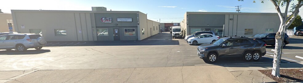 16214 Arrow Hwy, Irwindale, CA à vendre - Photo de l’immeuble – Image 2 sur 13