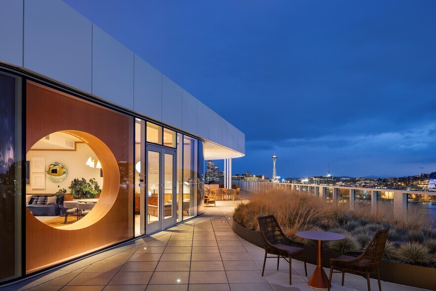 1150 Eastlake Ave E, Seattle, WA à louer - Photo de l’immeuble – Image 2 sur 6