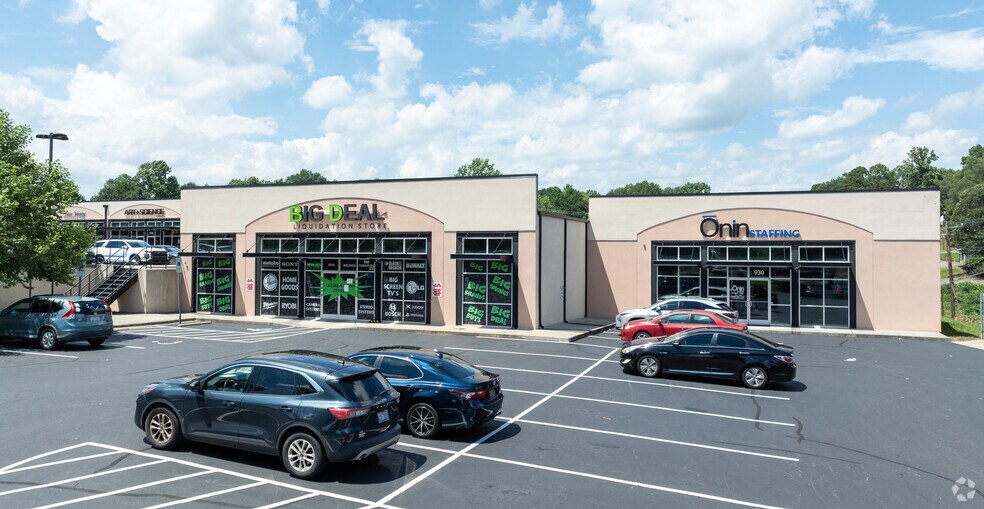 940 US Highway 70 SW, Hickory, NC à louer - Photo de l’immeuble – Image 3 sur 16