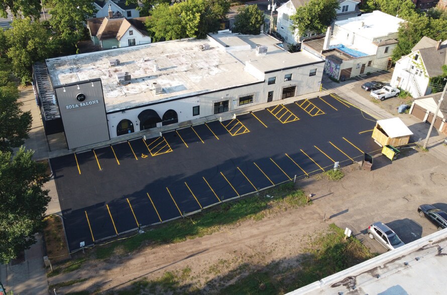 3020 Lyndale Ave S, Minneapolis, MN à vendre - Photo de l’immeuble – Image 1 sur 5