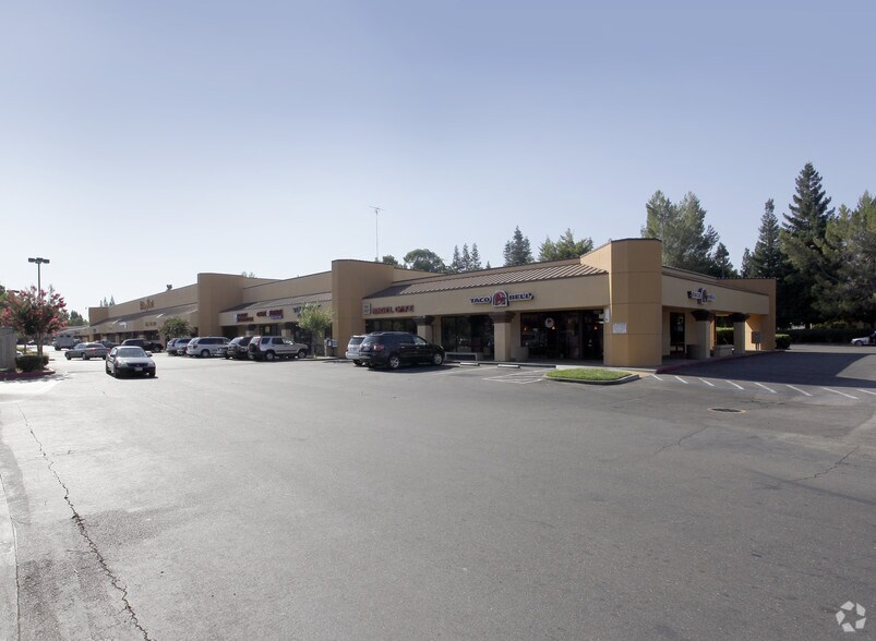 1530-1580 W El Camino Ave, Sacramento, CA à vendre - Photo de l’immeuble – Image 2 sur 5