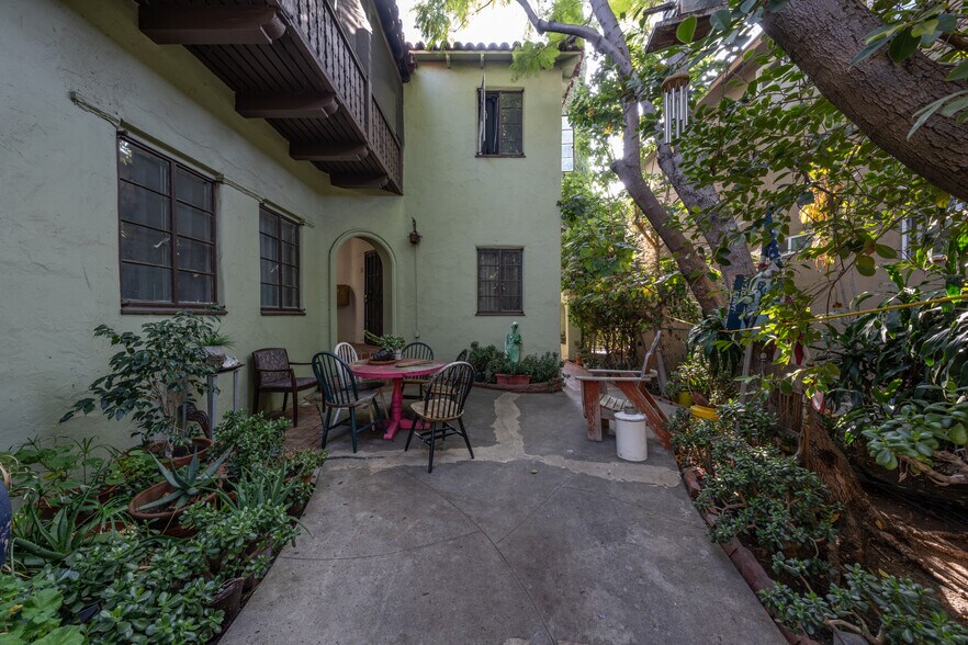 6027-6029 Barton Ave, Los Angeles, CA à vendre - Photo de l’immeuble – Image 3 sur 11