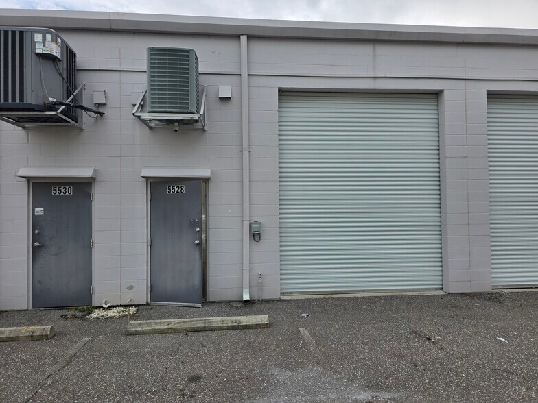 5500-5546 Haines Rd N, Saint Petersburg, FL à louer - Photo de l’immeuble – Image 2 sur 6