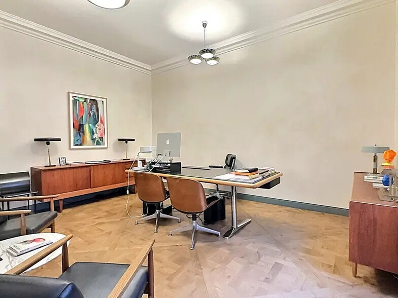 32 Bis Rue De Lubeck, Paris à louer - Photo intérieure – Image 2 sur 10