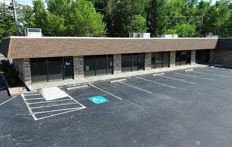 2149 Electric Rd, Roanoke, VA à louer - Photo de l’immeuble – Image 2 sur 9