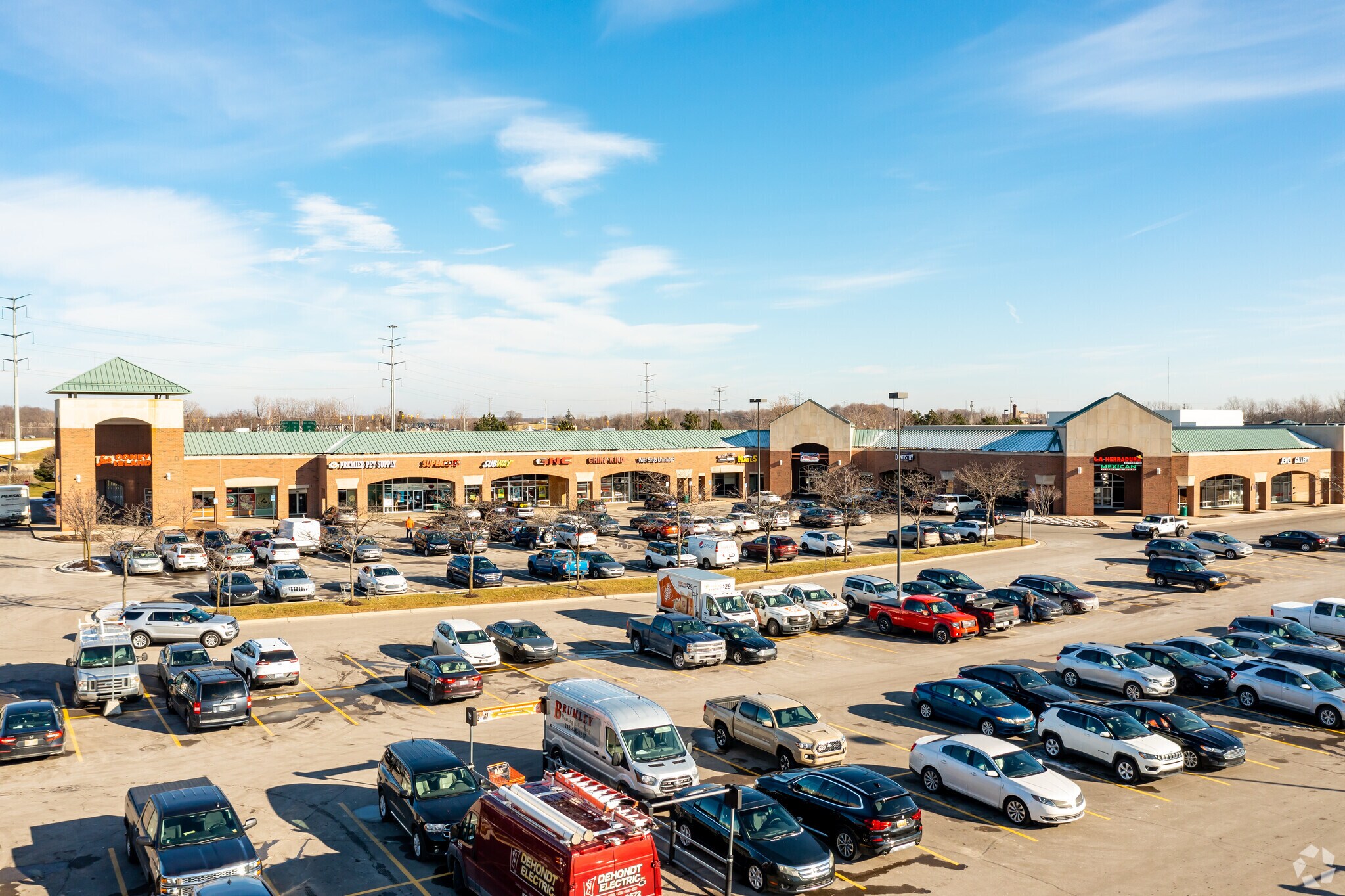 47610-47830 Grand River Ave, Novi, MI à louer Photo de l’immeuble– Image 1 sur 9